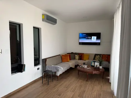 Condominio de 3 recámaras con alberca en segundo piso