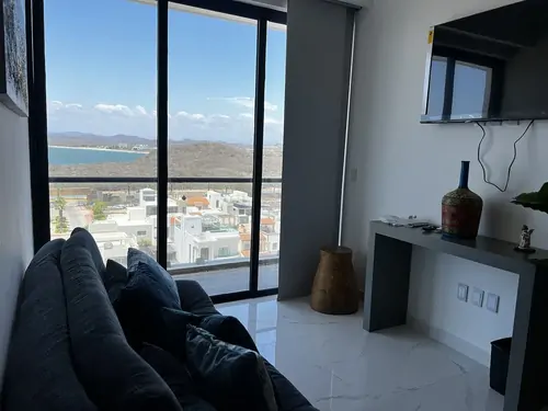 Condominio amueblado en renta anual frente a la playa | Playa Brujas
